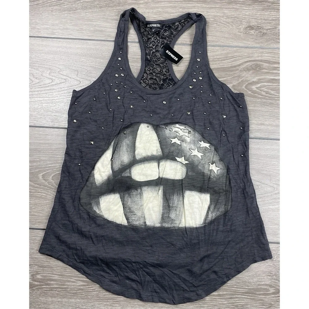 Express Women's Sleeveless USA Flag Lips Graphic Tank Grey Size Medium New - Picture 2 of 8